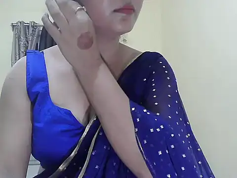 Snapshot of Model-Tanya chatting on March 26, 2026, 6:13 pm Model-Tanya online show from March 26, 2026, 6:13 pm