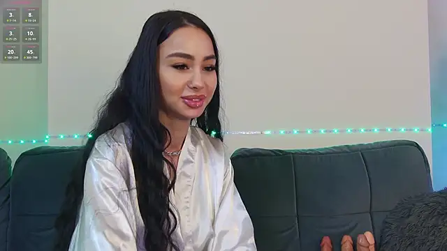 Snapshot of OnlyXandra chatting on December 13, 2024, 9:02 am OnlyXandra online show from December 13, 2024, 9:02 am