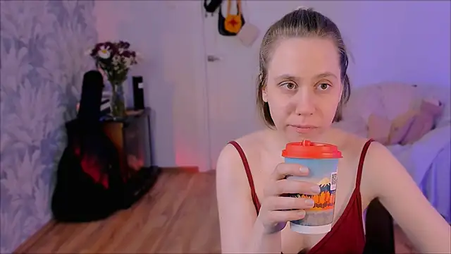 Malinax online show from April 15, 2026, 1:51 pm