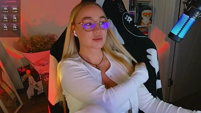 Emili1- online show from September 20, 2025, 6:42 pm