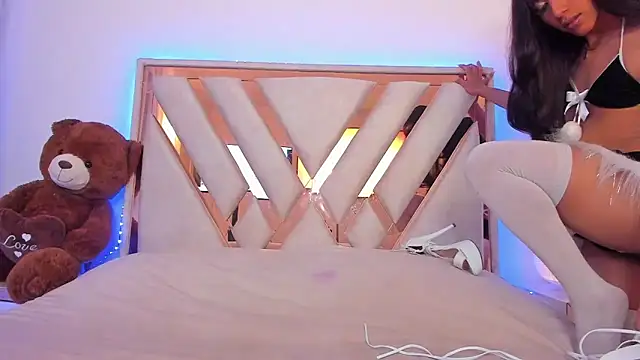  Andyy   online show from December 30, 2024, 8:36 pm