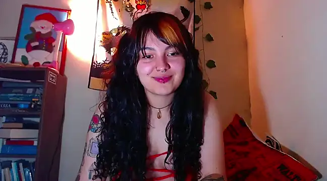 Snapshot of sweetiee_mary chatting on December 15, 2024, 2:08 am sweetiee mary online show from December 15, 2024, 2:08 am
