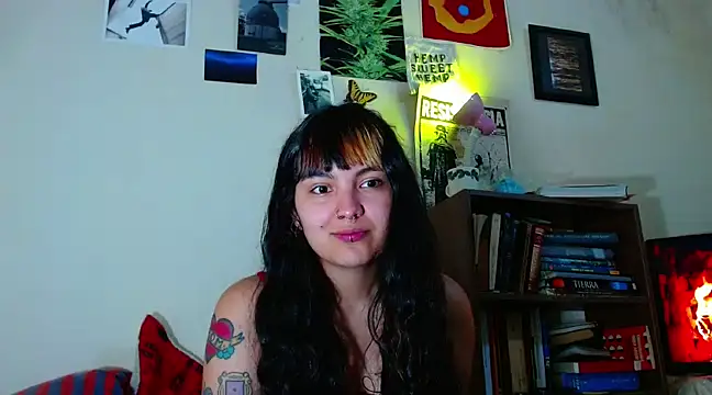 Snapshot of sweetiee_mary chatting on February 14, 2025, 4:41 pm sweetiee mary online show from February 14, 2025, 4:41 pm