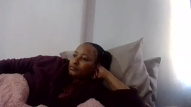 BabeAssXX online show from November 21, 2025, 4:33 am