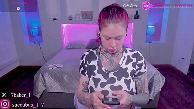 ViolettaBaker  online show from March 13, 2025, 7:39 pm