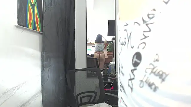 Liza Thurner online show from February 19, 2025, 11:36 pm