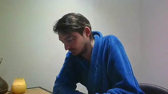 Wesleymodel online show from January 15, 2026, 7:17 pm