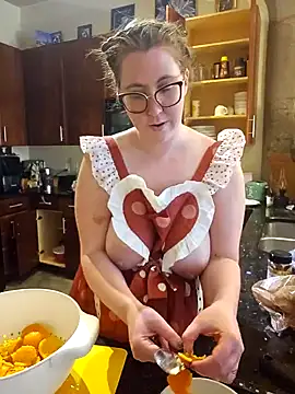 littlelustlamb online show from January 24, 2025, 9:37 pm