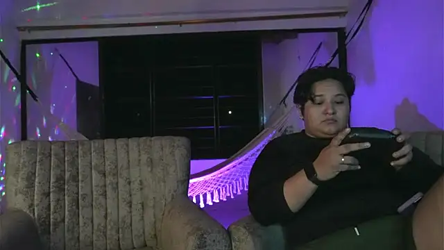 little-Emma online show from March 22, 2026, 1:31 am