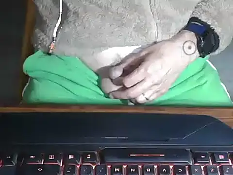 Adri gard online show from March 18, 2025, 8:48 pm