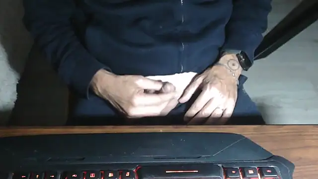 Adri gard online show from October 20, 2025, 8:31 pm