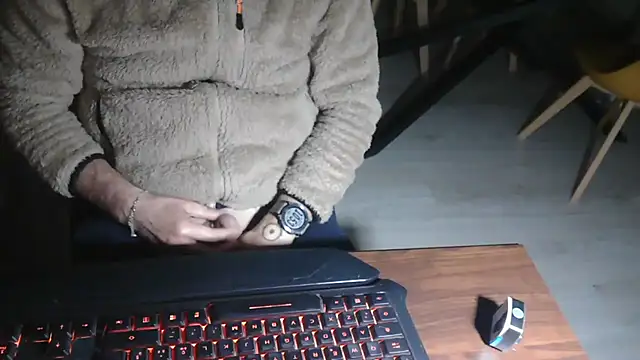 Adri gard online show from March 30, 2026, 8:54 pm