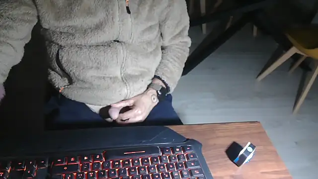 Adri gard online show from April 1, 2026, 8:39 pm