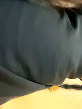 Snapshot of Evelyn_Moon chatting on December 22, 2025, 2:25 pm Evelyn Moon online show from December 22, 2025, 2:25 pm