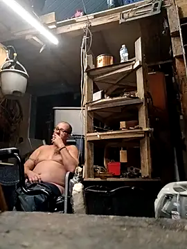 Snapshot of FKHoward chatting on May 3, 2026, 4:51 am FKHoward online show from May 3, 2026, 4:51 am
