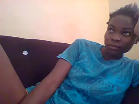 Snapshot of sexxyqueenn22 chatting on December 17, 2024, 10:01 am sexxyqueenn22 online show from December 17, 2024, 10:01 am