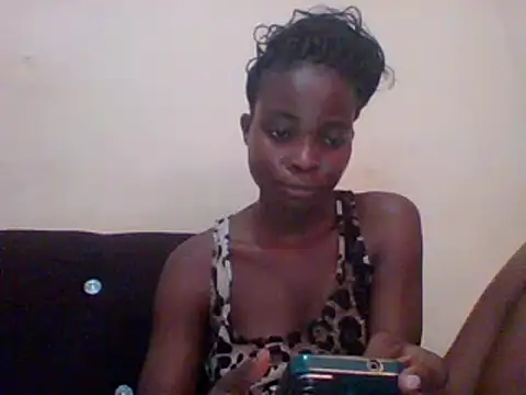 Snapshot of sexxyqueenn22 chatting on December 19, 2024, 6:23 am sexxyqueenn22 online show from December 19, 2024, 6:23 am