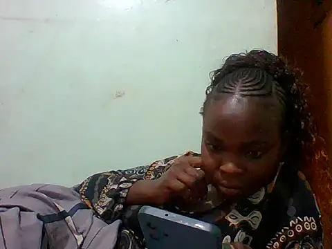 Snapshot of sexxyqueenn22 chatting on December 18, 2025, 5:24 am sexxyqueenn22 online show from December 18, 2025, 5:24 am