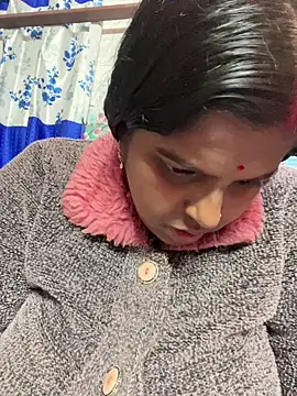 Snapshot of Beauty-queen chatting on February 3, 2026, 2:44 pm Beauty-queen online show from February 3, 2026, 2:44 pm