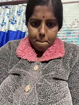 Snapshot of Beauty-queen chatting on February 7, 2026, 1:59 pm Beauty-queen online show from February 7, 2026, 1:59 pm