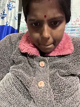 Snapshot of Beauty-queen chatting on February 14, 2026, 12:57 pm Beauty-queen online show from February 14, 2026, 12:57 pm