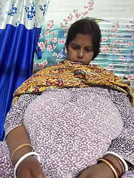 Snapshot of Beauty-queen chatting on February 26, 2026, 1:32 pm Beauty-queen online show from February 26, 2026, 1:32 pm