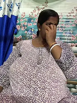 Snapshot of Beauty-queen chatting on March 1, 2026, 1:46 pm Beauty-queen online show from March 1, 2026, 1:46 pm