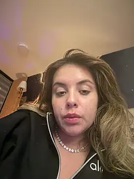 Alirawrz online show from April 23, 2026, 1:51 am