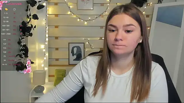 Josephine Kiss online show from March 12, 2026, 10:54 am