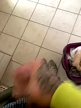 YoungDick25 online show from November 2, 2025, 2:08 pm