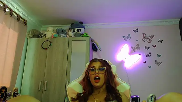 caroline jonson online show from March 28, 2026, 3:11 pm