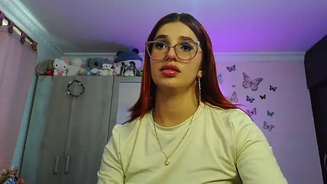 Snapshot of caroline_jonson chatting on May 15, 2026, 4:14 pm caroline jonson online show from May 15, 2026, 4:14 pm