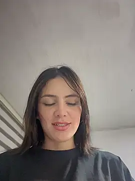 Lorraine Leon online show from March 4, 2025, 3:00 am