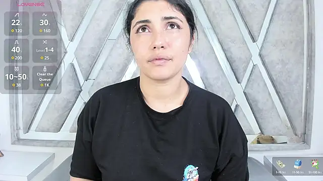 Snapshot of Danna_777_ chatting on December 13, 2024, 5:49 am Danna 777 online show from December 13, 2024, 5:49 am