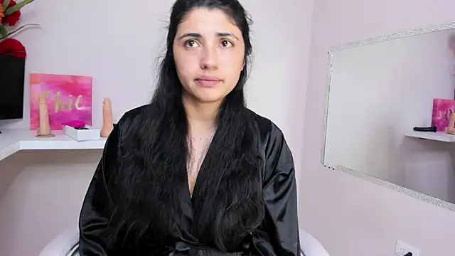 Snapshot of Danna_777_ chatting on December 17, 2024, 6:02 am Danna 777 online show from December 17, 2024, 6:02 am