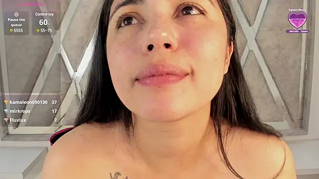 Snapshot of Danna_777_ chatting on January 19, 2025, 4:54 am Danna 777 online show from January 19, 2025, 4:54 am