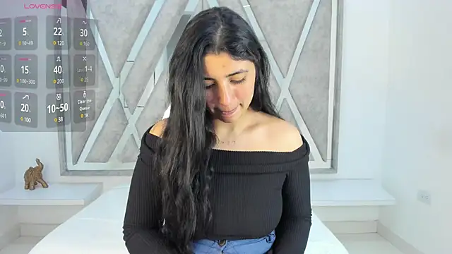 Snapshot of Danna_777_ chatting on March 21, 2025, 12:18 am Danna 777 online show from March 21, 2025, 12:18 am