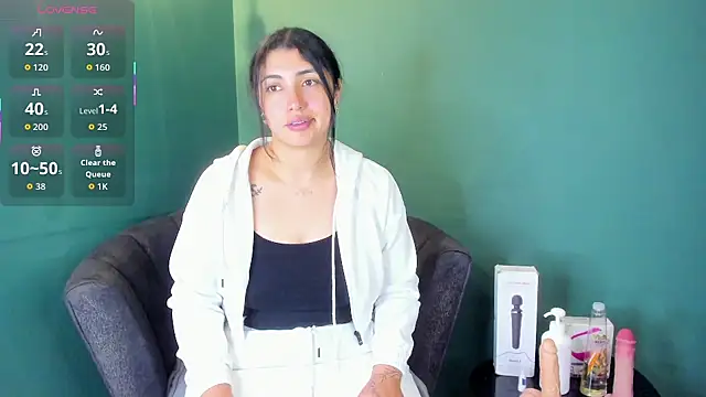 Snapshot of Danna_777_ chatting on October 9, 2025, 11:47 pm Danna 777 online show from October 9, 2025, 11:47 pm