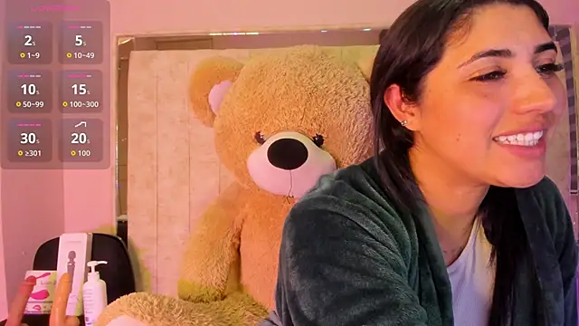 Snapshot of Danna_777_ chatting on October 13, 2025, 11:27 pm Danna 777 online show from October 13, 2025, 11:27 pm