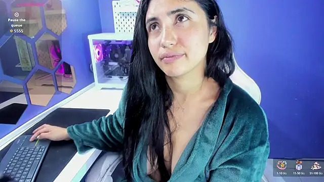 Snapshot of Danna_777_ chatting on November 11, 2025, 9:42 am Danna 777 online show from November 11, 2025, 9:42 am