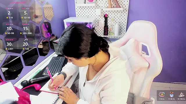 Snapshot of Danna_777_ chatting on November 11, 2025, 11:49 pm Danna 777 online show from November 11, 2025, 11:49 pm