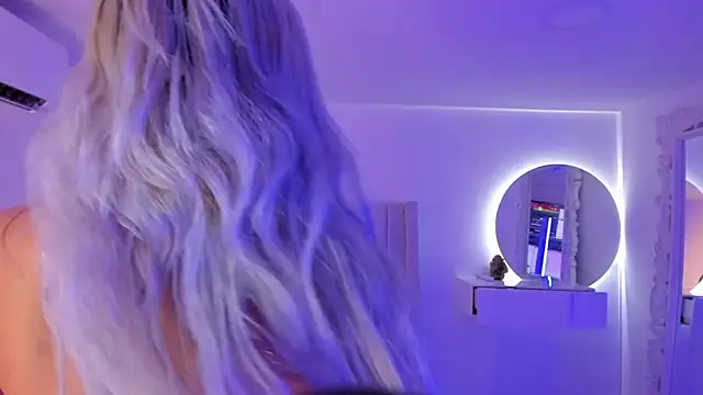 Shelynna azzul online show from February 28, 2025, 2:53 am