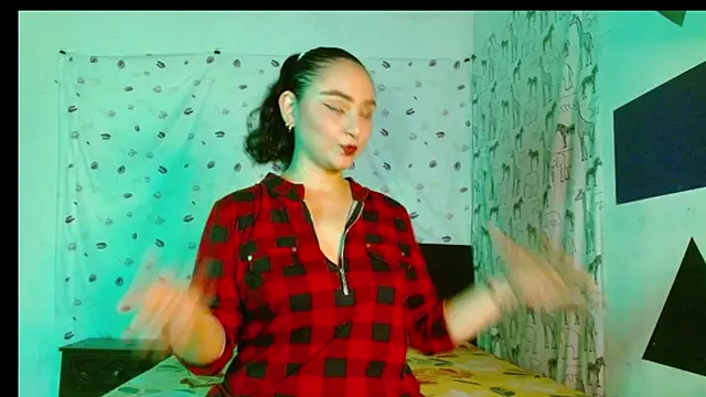 Snapshot of Kaory_32 chatting on February 24, 2026, 7:34 pm Kaory 32 online show from February 24, 2026, 7:34 pm