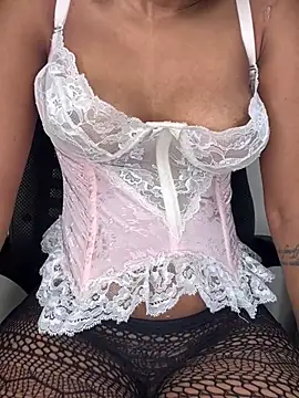 Snapshot of Ravishing_Rubi chatting on July 18, 2026, 9:02 am Ravishing Rubi online show from July 18, 2026, 9:02 am