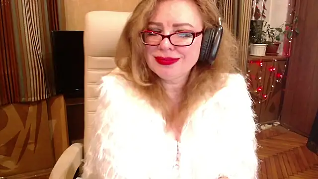 Snapshot of Miss_Tress chatting on July 8, 2026, 9:30 pm Miss Tress online show from July 8, 2026, 9:30 pm