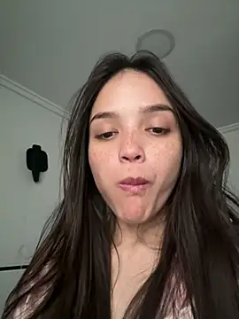 Snapshot of MisFrekcles_ chatting on March 5, 2025, 12:11 pm MisFrekcles online show from March 5, 2025, 12:11 pm