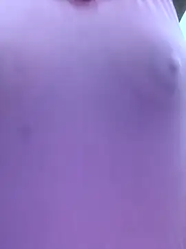 Lanyingxin18 online show from April 21, 2026, 7:58 am