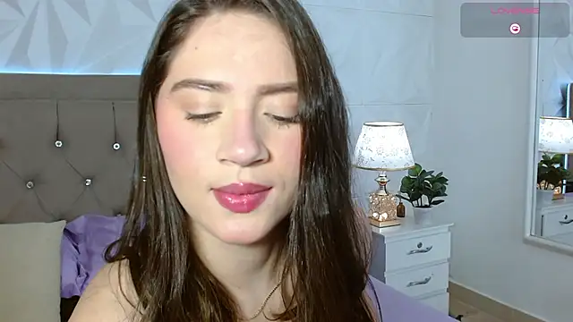 Snapshot of Gwen_drew chatting on March 14, 2026, 1:27 pm Gwen drew online show from March 14, 2026, 1:27 pm