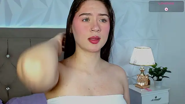 Snapshot of Gwen_drew chatting on May 15, 2026, 1:07 pm Gwen drew online show from May 15, 2026, 1:07 pm