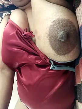 cuteyqueen online show from February 17, 2025, 10:07 am